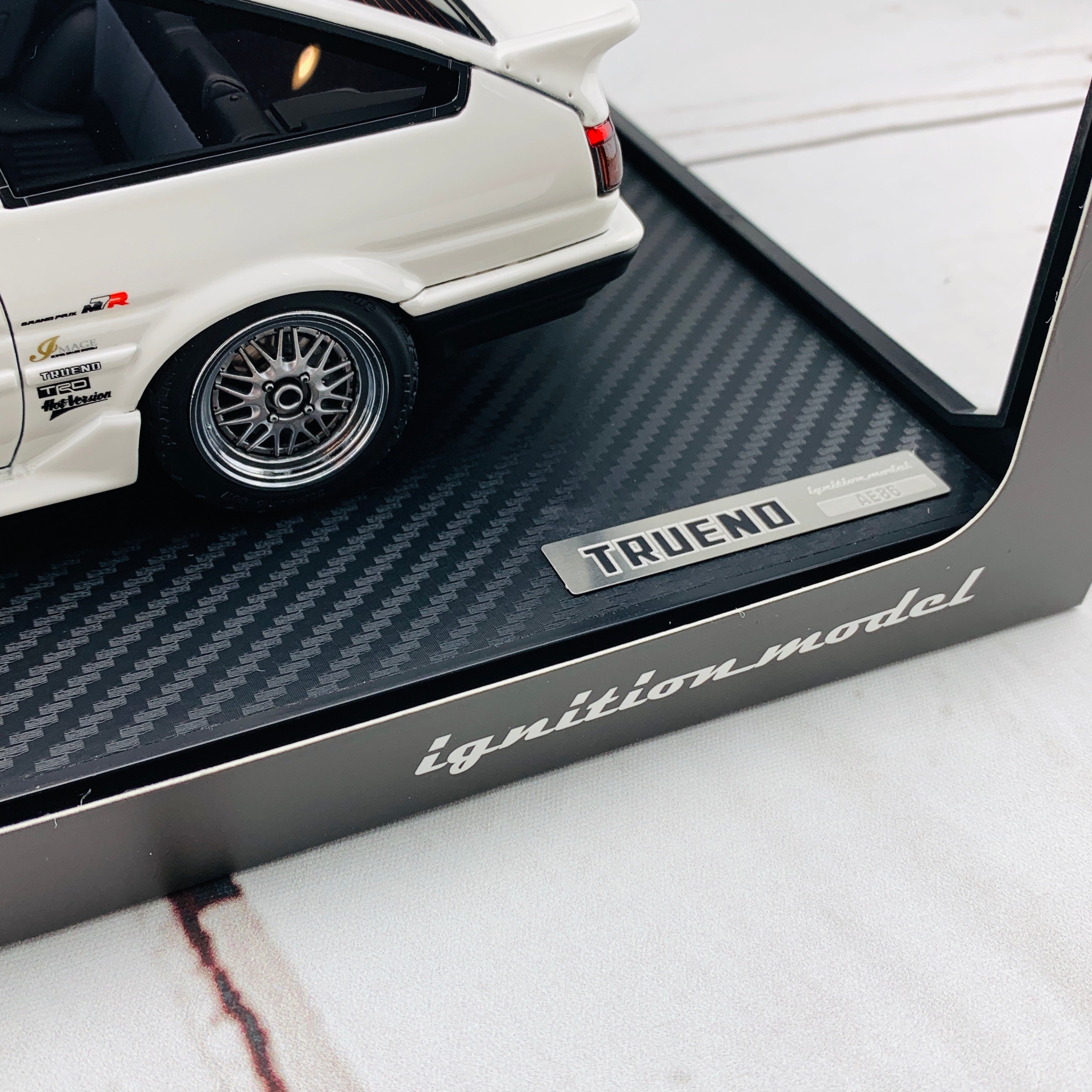 Ignition Model 1/18 Toyota Sprinter Trueno AE86 3 Door TK-Street