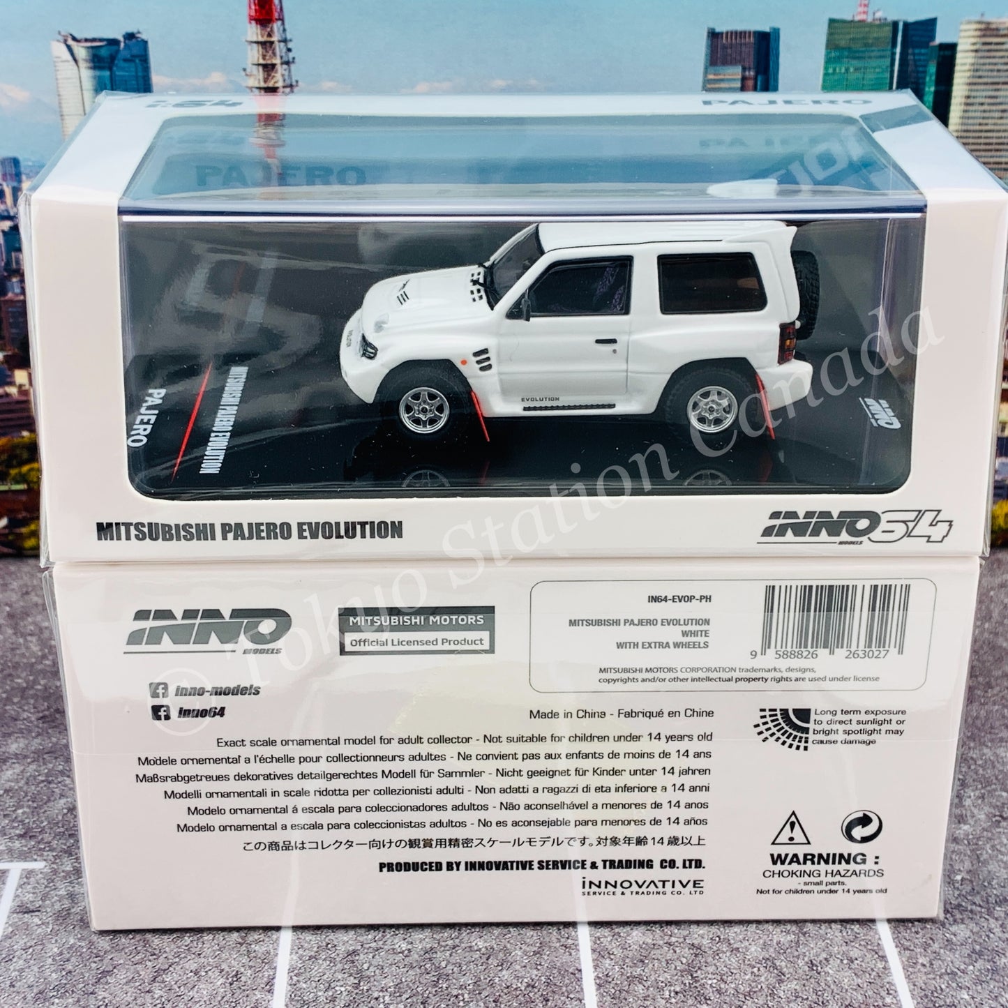 INNO64 1/64 MITSUBISHI PAJERO EVOLUTION White With Extra Wheels IN64-EVOP-PH