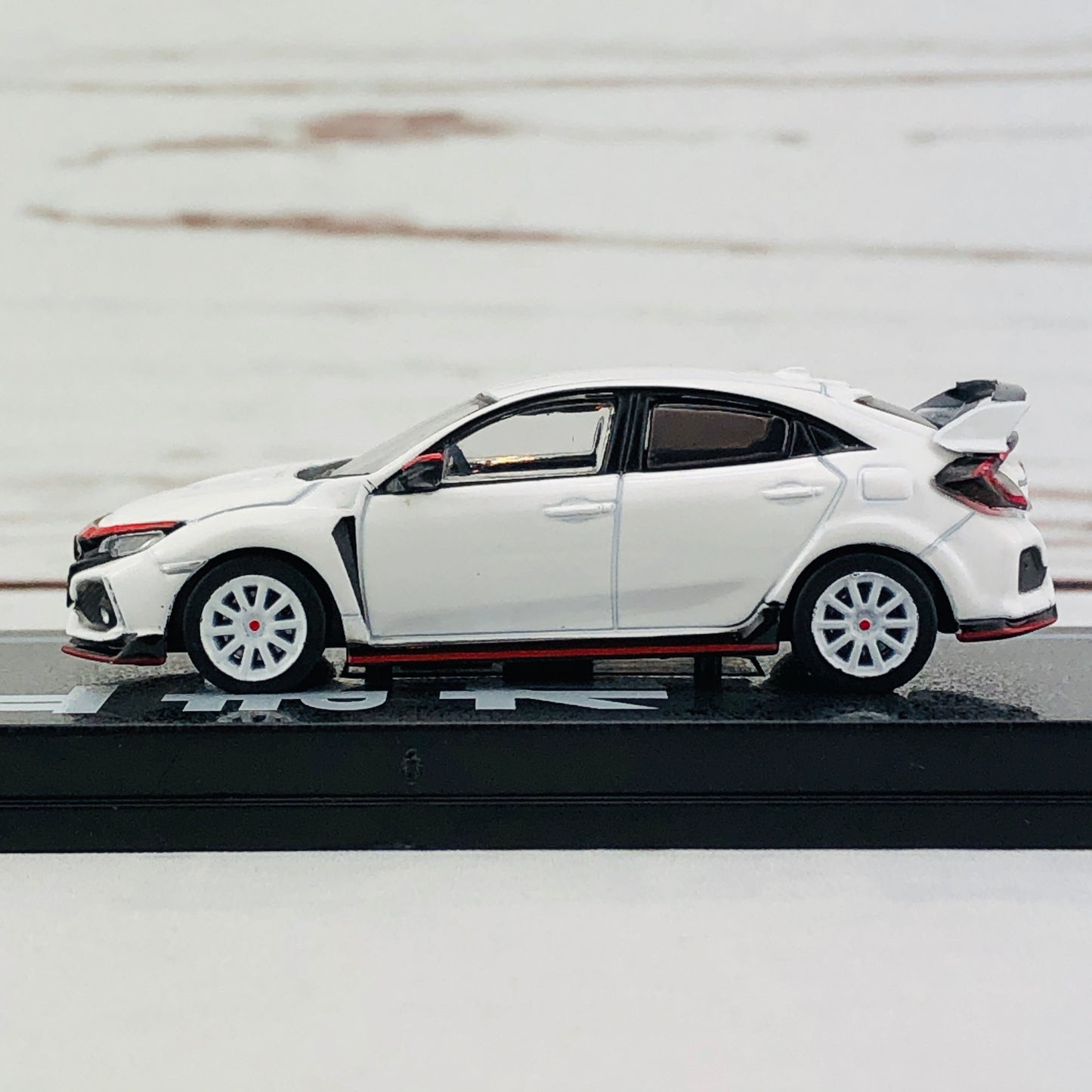 Tarmac Works 1/64 Honda Civic Type R FK8 Modulo Version