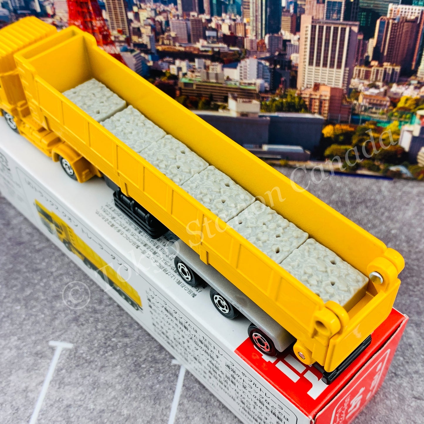 TOMICA 147 UD Trucks Quon Trailer Dump