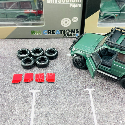BM CREATIONS JUNIOR 1/64 Mitsubishi Pajero 2nd Generation JUNGLE PACK Matt Green LHD 64B0045