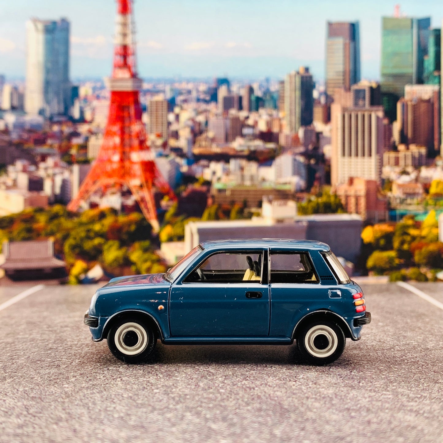 Tomica Limited Vintage Neo 1/64 Nissan Be-1 LV-N39c