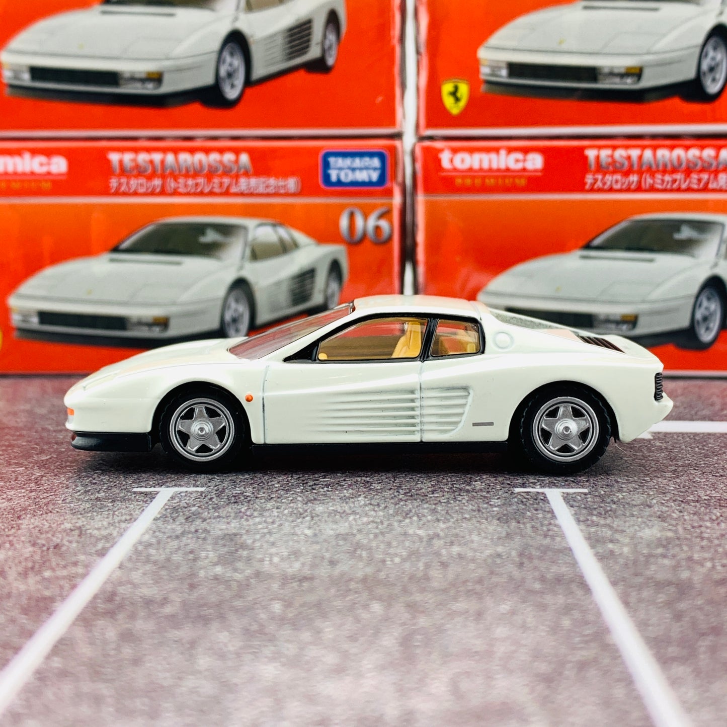 TOMICA PREMIUM 06 TESTAROSSA Limited Edition トミカプレミアム発売記念仕様 (WHITE)