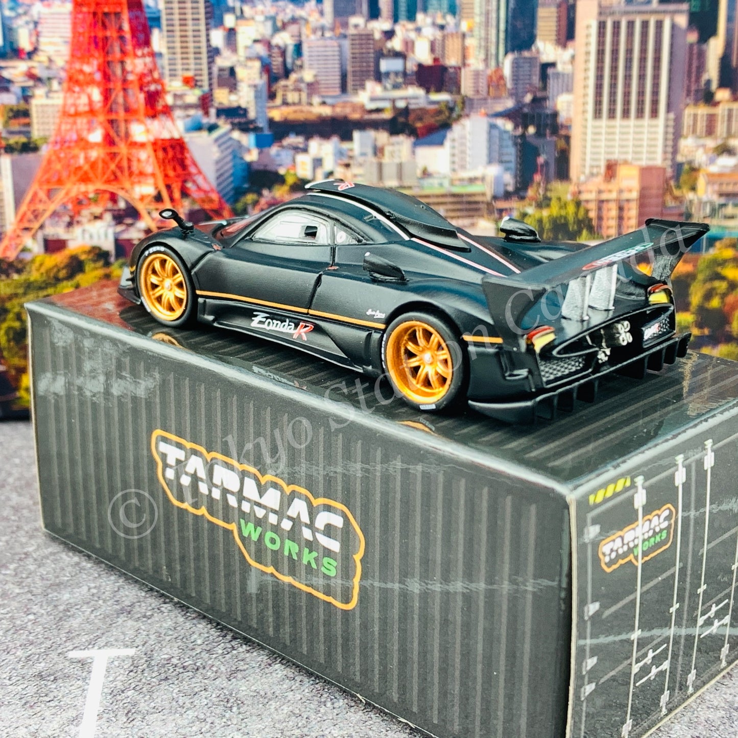 Tarmac Works 1/64 Global64 Pagani Zonda R Matt Black T64G-TL015-MB