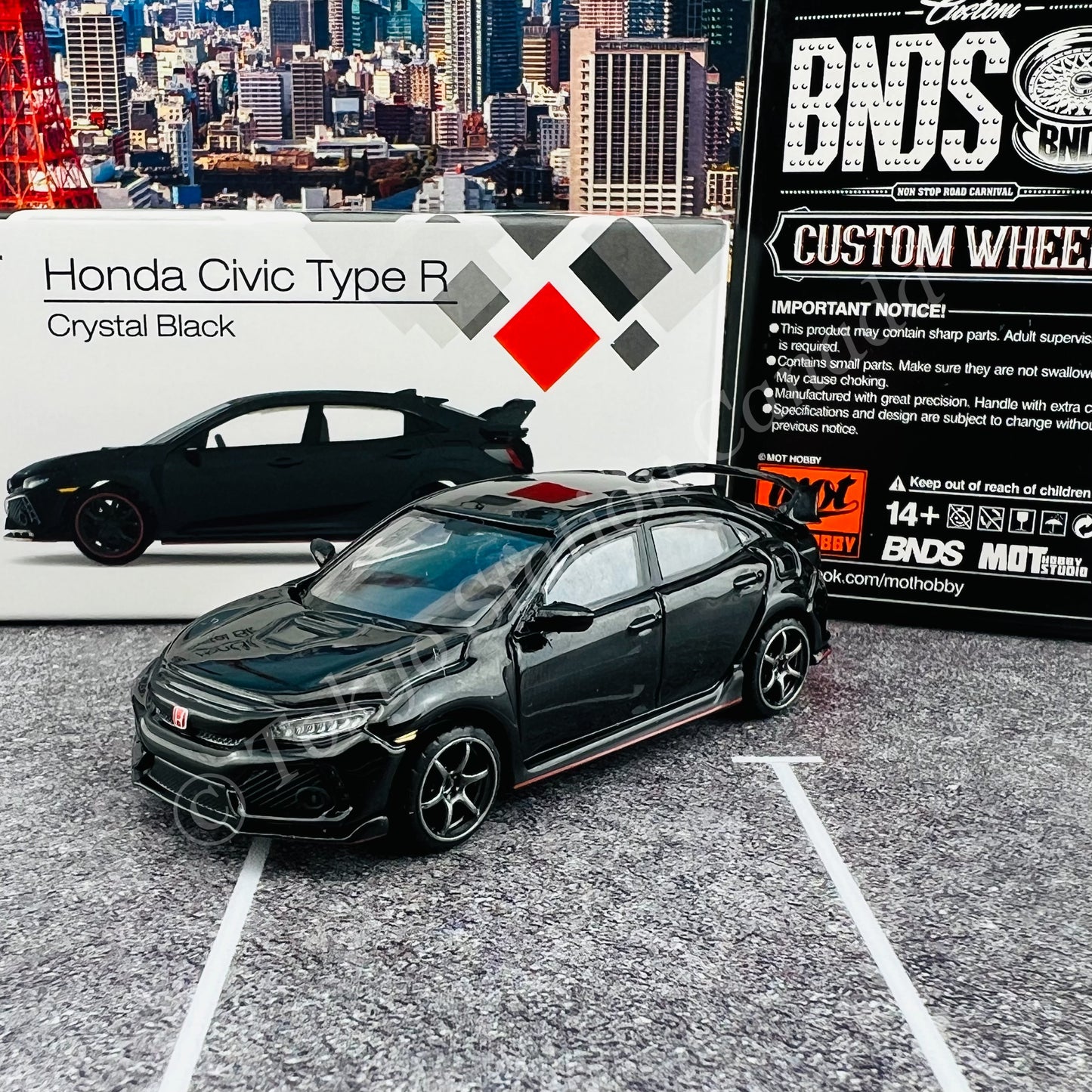 MINI GT 1/64 Honda Civic Type R (FK8) Crystal Black LHD with BNDS BC26404-GM wheels