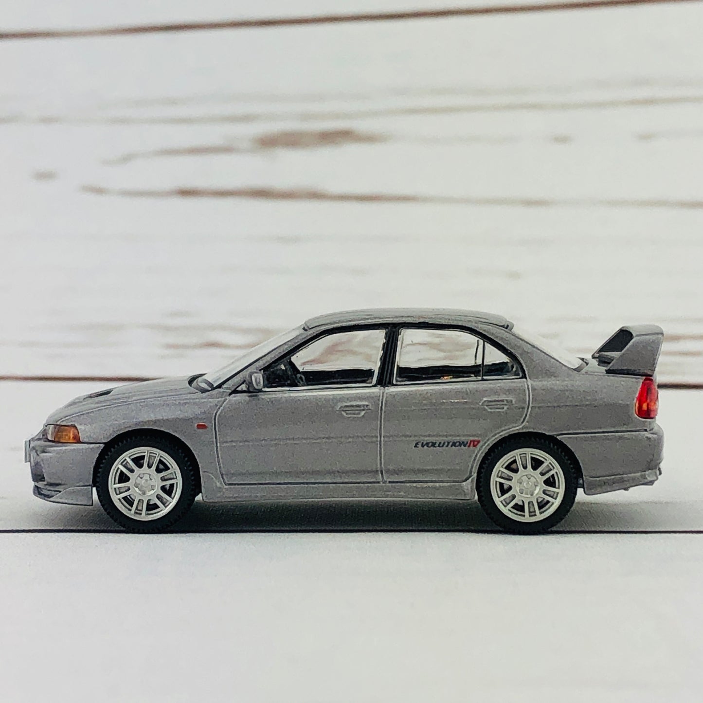 Tomica Limited Vintage Neo Mitsubishi Lancer Evolution IV GSR Silver (1996) LV-N186a