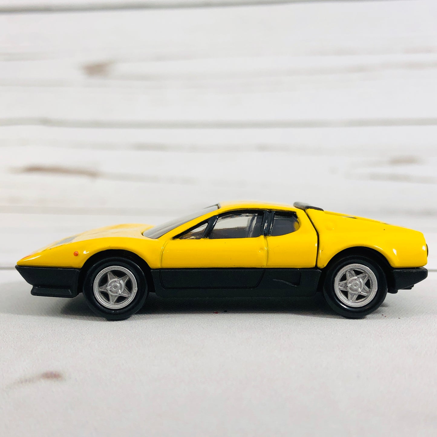 Tomica Premium 17 Ferrari 512 BB (Tomica Premium Release Commemorative Specificationトミカプレミアム発売記念仕様)