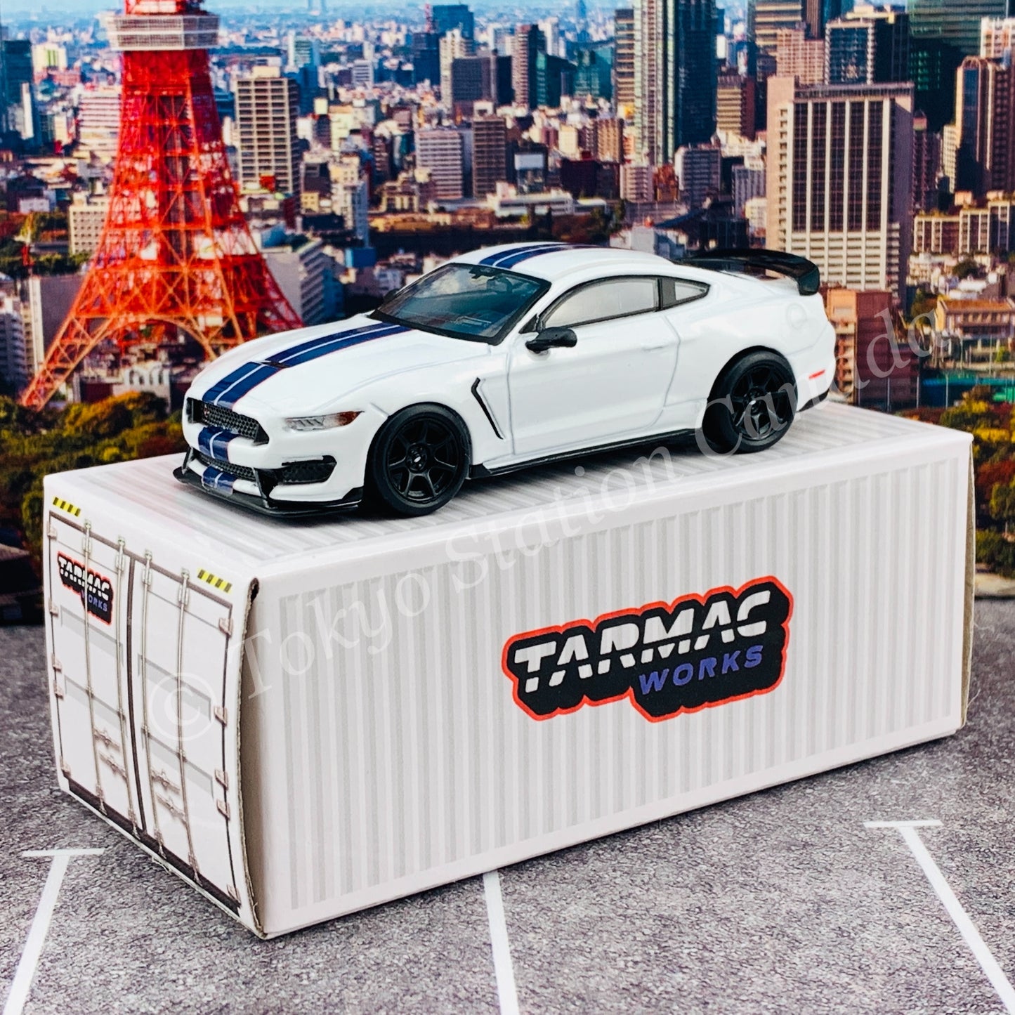 TARMAC WORKS 1/64 Global64 Ford Mustang Shelby GT350R White Metallic T64G-011-WH