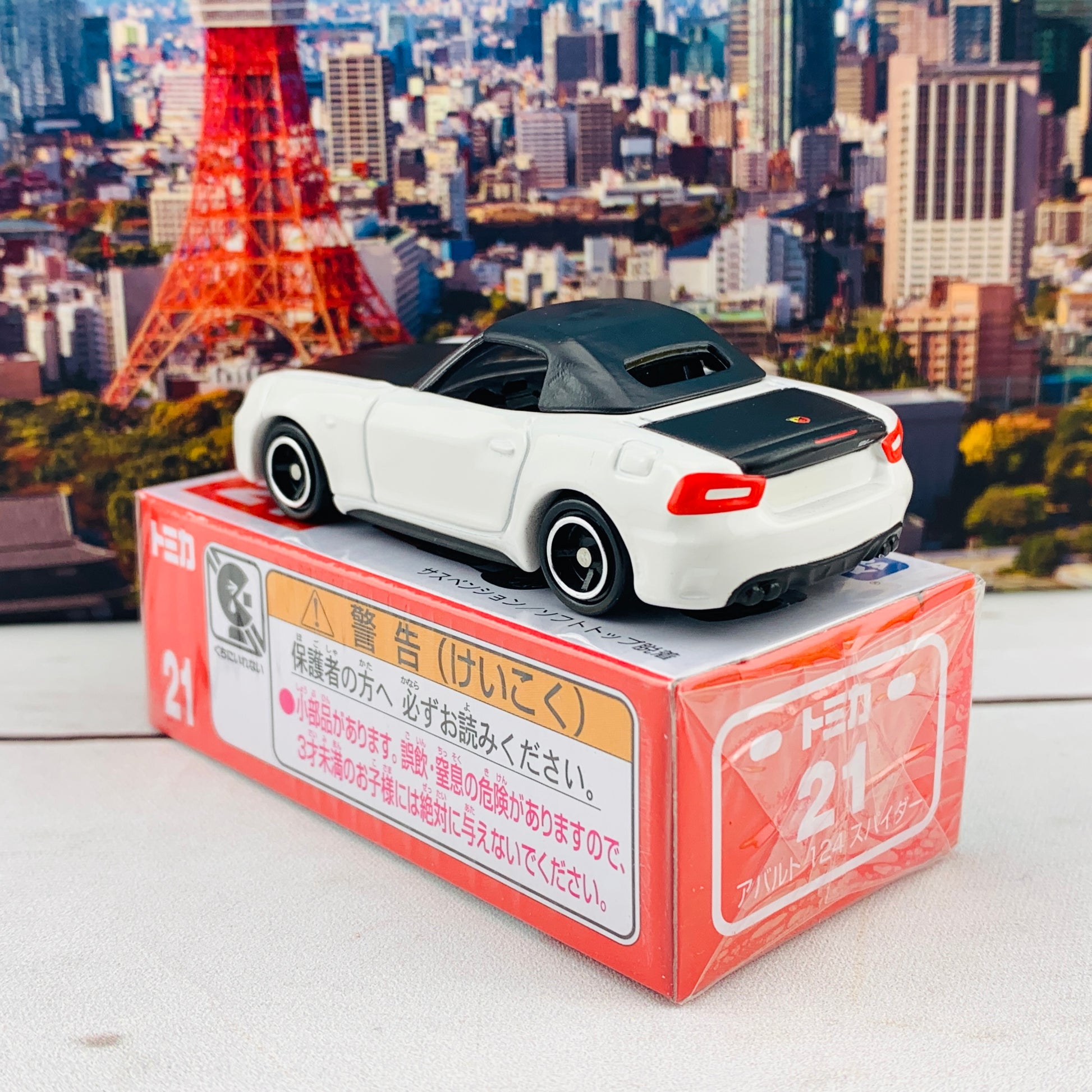 Tomica 21 Abarth 124 spider