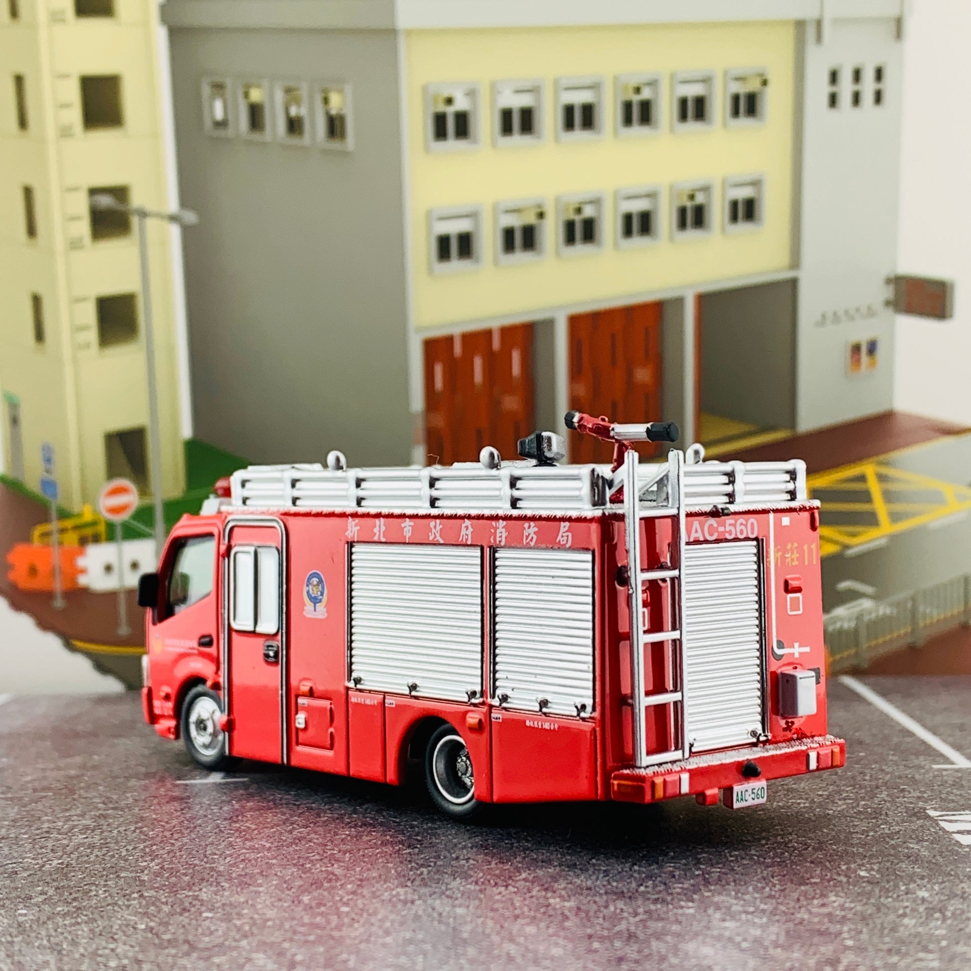 Tiny 微影 TW14 Hino 300 Fire Appliance Taiwan New Taipei Fire Department 日野300 新北市政府消防局消防車 ACT64766