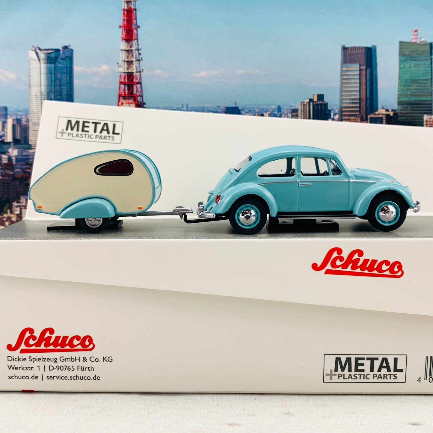 Schuco1/64 VW Beetle with Caravan (Kafer mit Wohnanhanger) 452022500