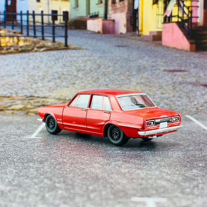Tomica Limited Vintage 1/64 Nissan Skyline 2000GT-R Red LV-177b