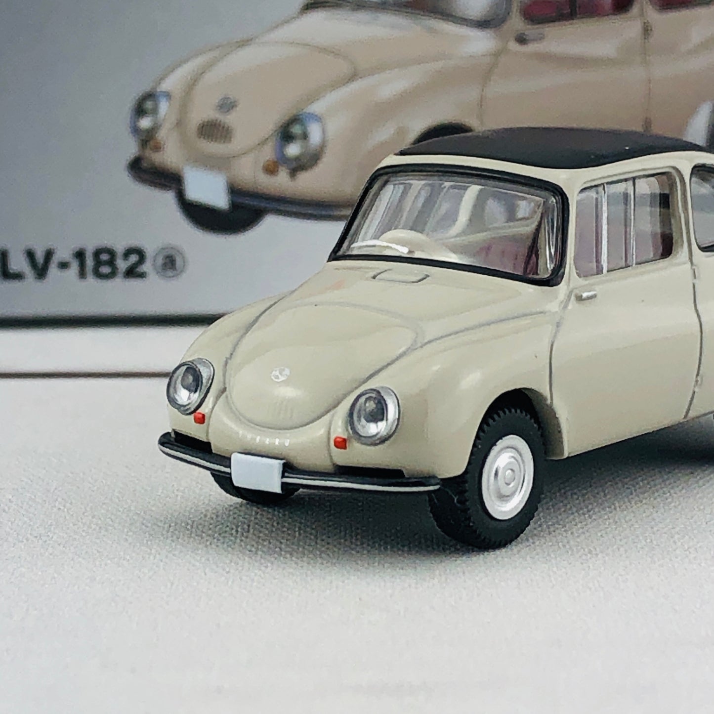 Tomica Limited Vintage 1/64 Subaru 360 Convertible (Closed Top) LV-182a (1960)