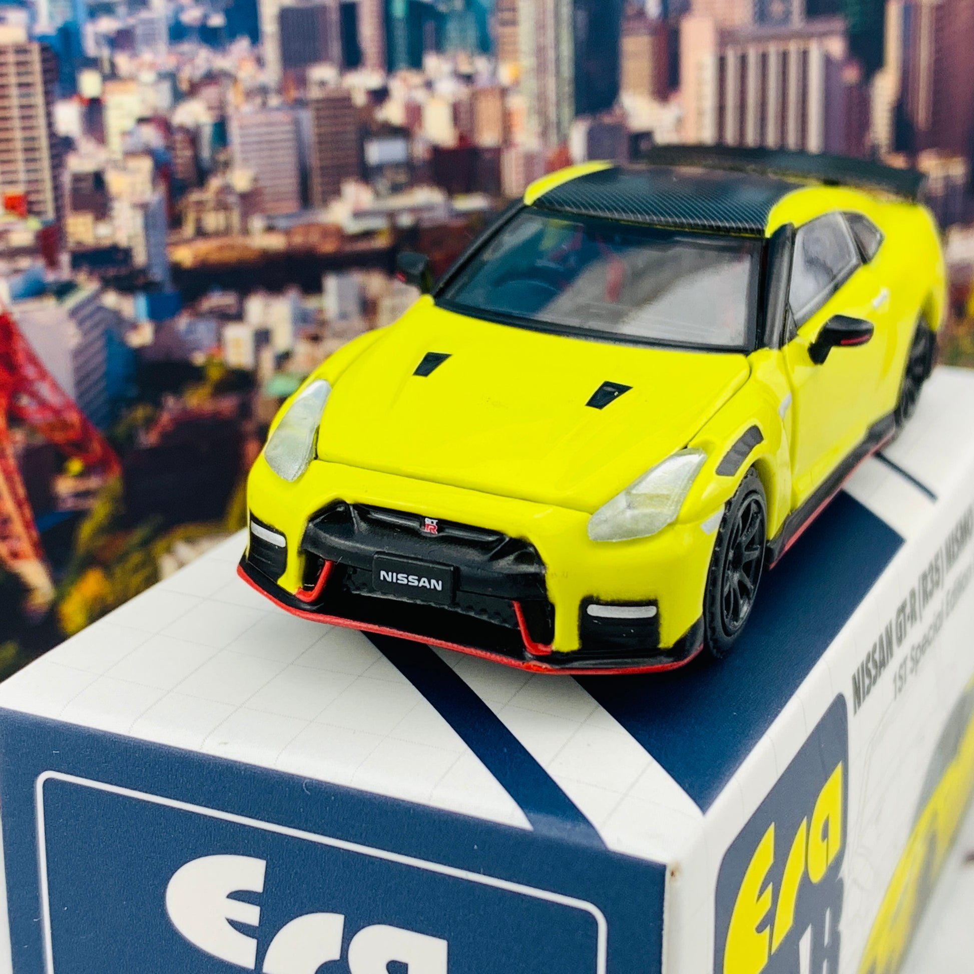 ERA CAR 34 1/64 Nissan GTR R35 NISMO 2020 Yellow 1ST Special Edition NS20GTRRF34