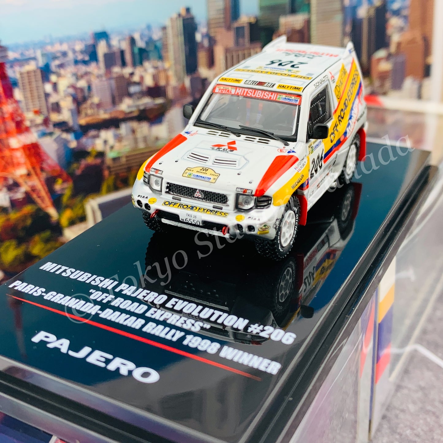 INNO64 1/64 MITSUBISHI PAJERO EVOLUTION #206 "OFF ROAD EXPRESS" Paris - Granada - Dakar 1998 Winner IN64-EVOP-OFE98