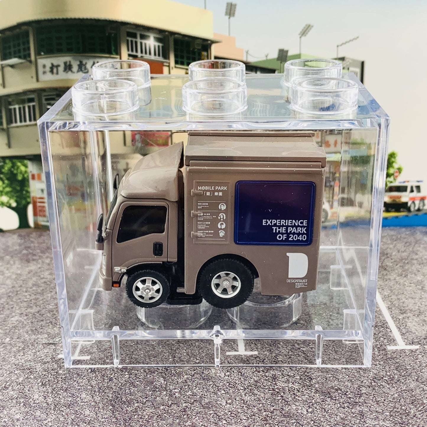 Tiny Q Pro-Series 13 - Outdoor Advertising Truck TinyQ-13a