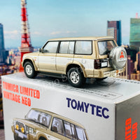 TOMYTEC TOMICA LIMITED VINTAGE NEO 1/64 Mitsubishi Pajero Super Exceed 1991 (Beige/White) LV-N189c