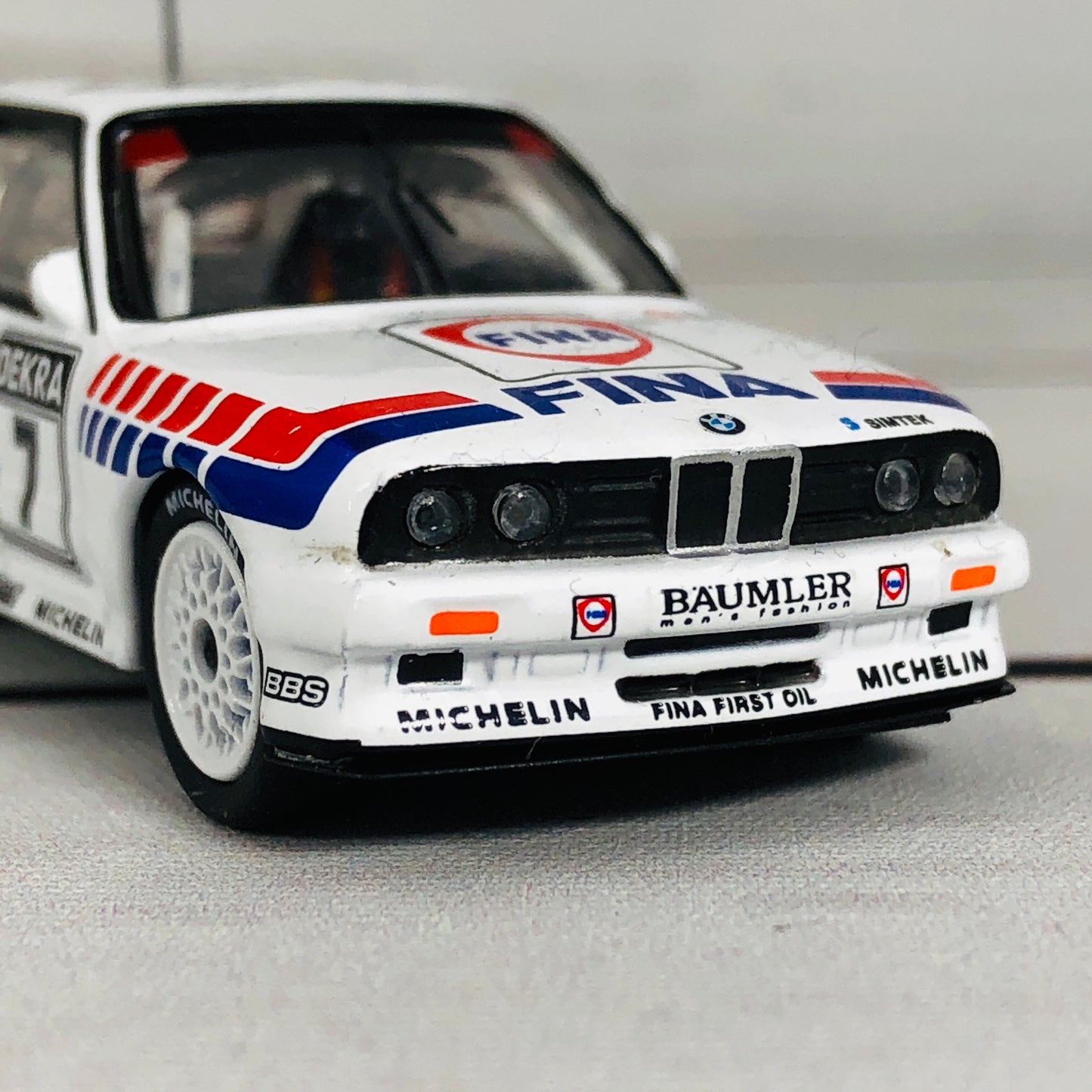 Tarmac Works 1/64 BMW M3 E30 - DTM 1992 - J. Cecotto T64-009-FINA