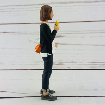 Tiny 1/18 Figure Lemon Tea Girl