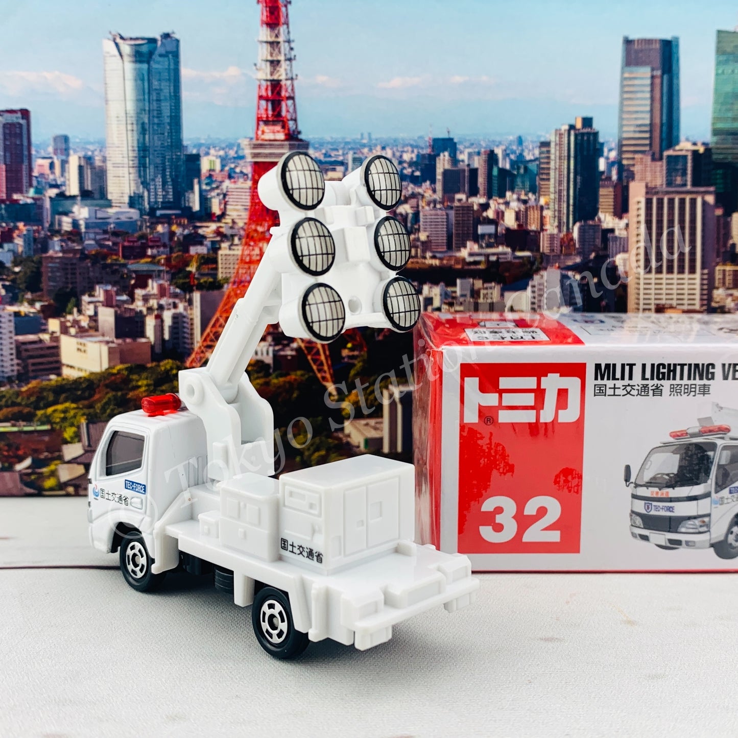 TOMICA 32 MLIT Lighting Vehicle