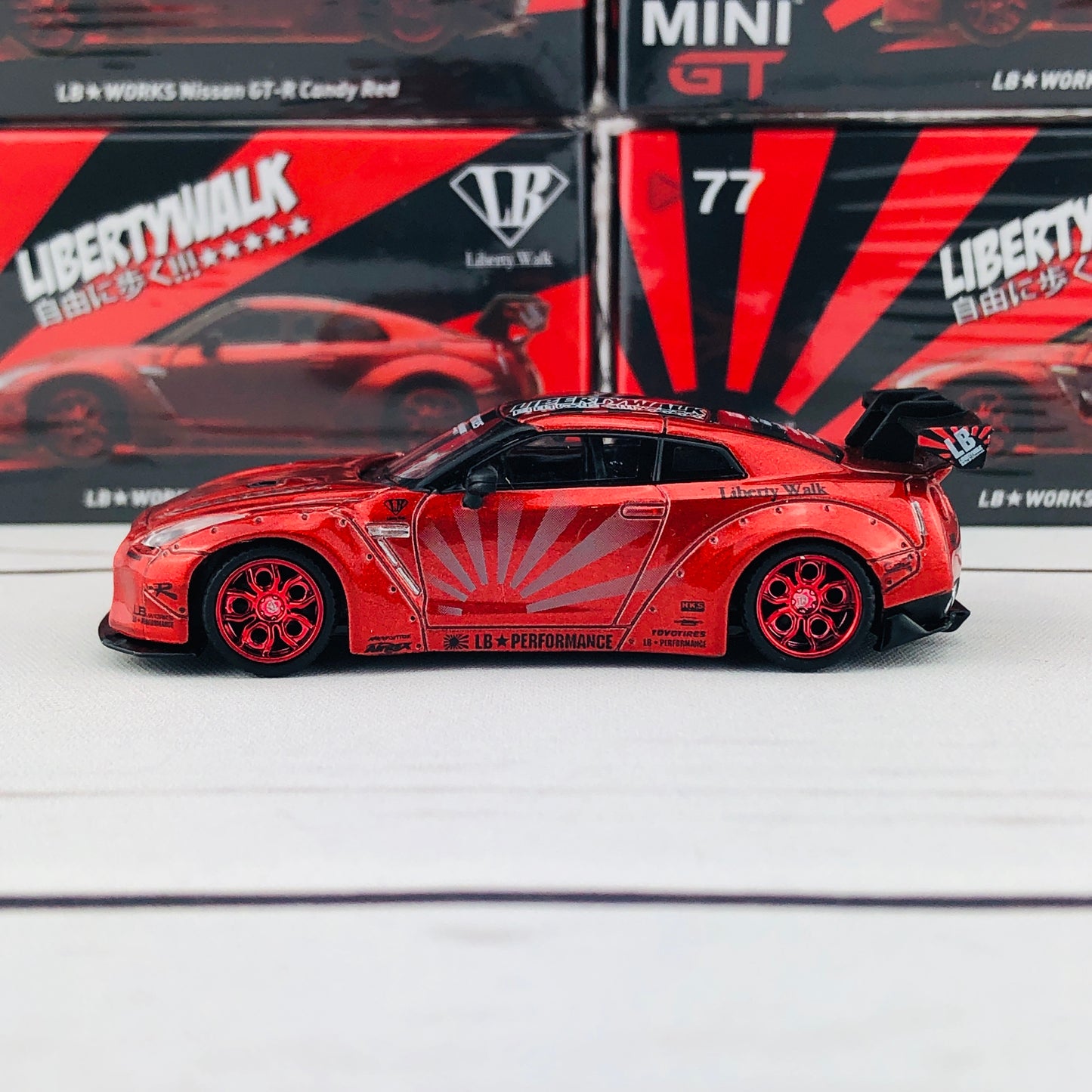MINI GT 1/64 LB★Works Nissan GTR (R35) Type 1, Rear Wing ver 1+2 Candy Red RHD MGT00077-R