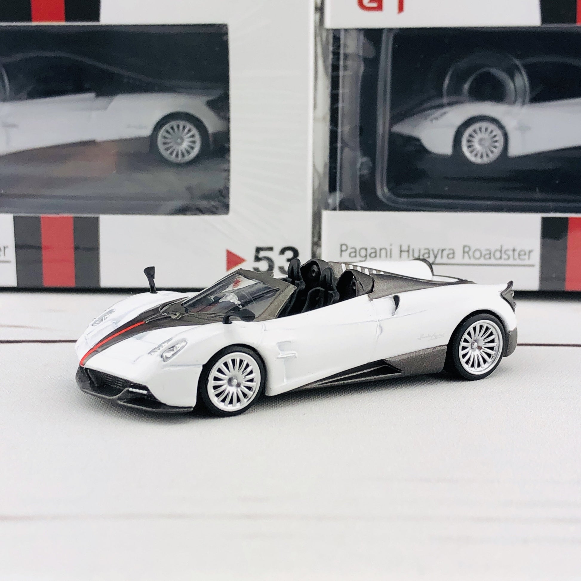 MINI GT Pagani Huayra Roadster RHD White/Black Stripe Hong Kong Exclusive MGT00053-R