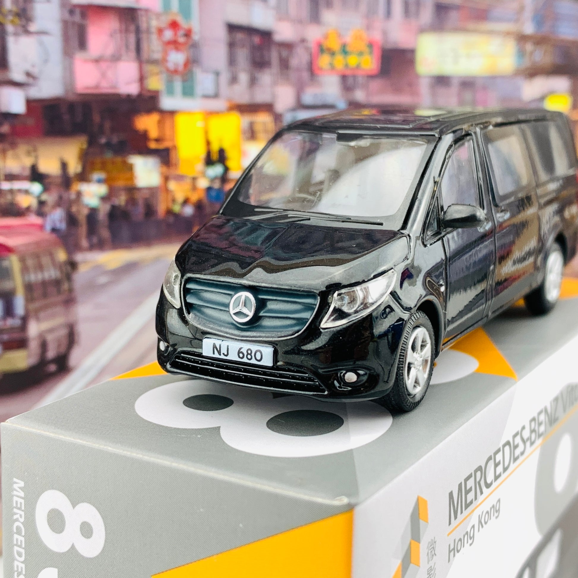 Tiny 微影 83 MERCEDES-BENZ Vito ATC64916