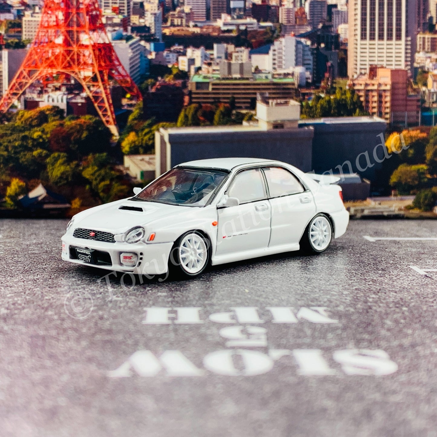 BM CREATIONS JUNIOR 1/64 Subaru Impreza WRX STi 2001 WHITE RHD with Extra Wheel Set and Lowering Parts 64B0082