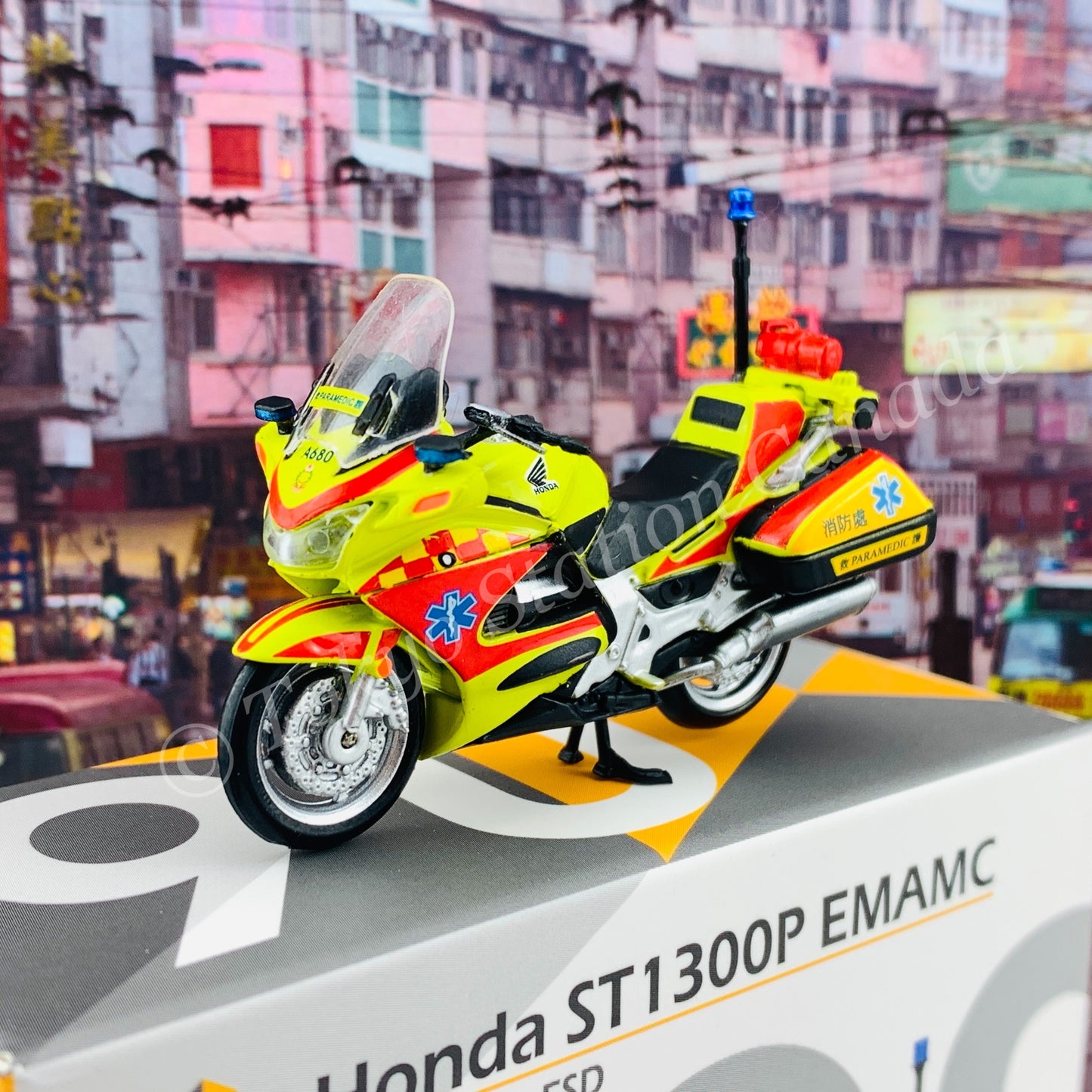 Tiny 微影 90 Honda ST1300P HKFSD EMAMC 消防救護電單車 (Yellow) ATC43151