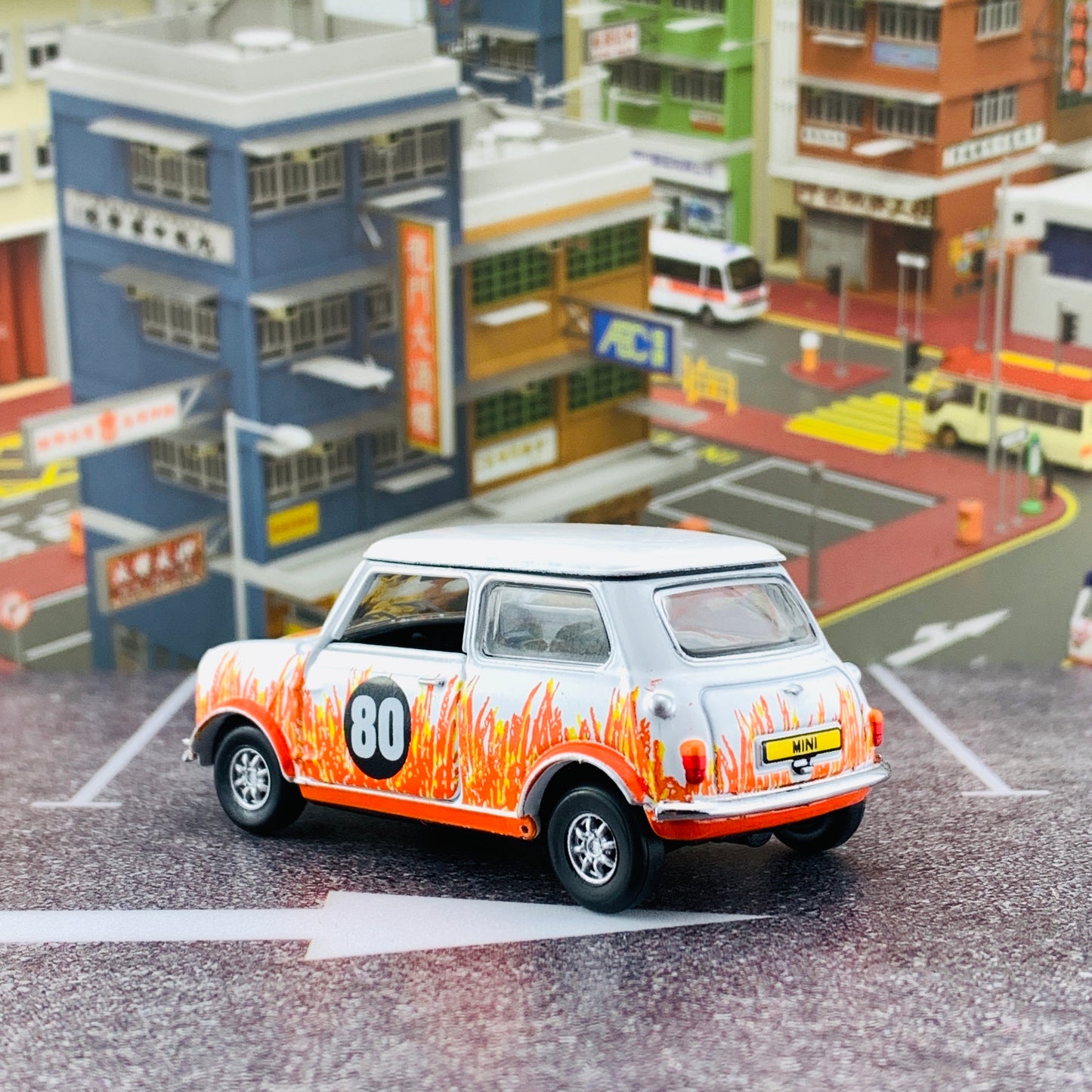 Tiny 微影 香港經典六十年系列 Mini Cooper Mk1 Hong Kong 1980s RHD 香港八十年代外賣杯 ATC64752