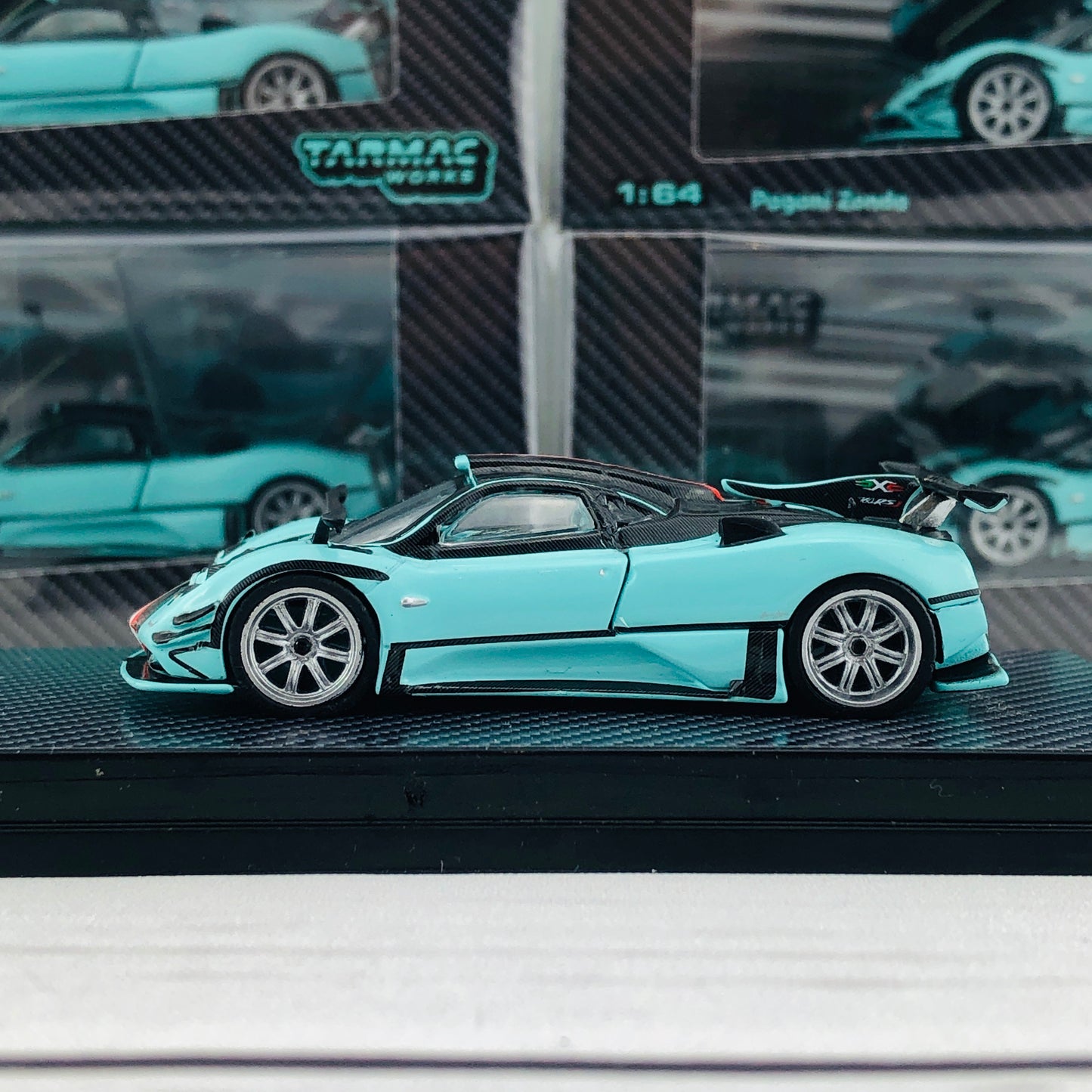Tarmac Works GLOBAL64 Carbon Edition 1/64 Pagani Zonda Limited to 2064 pcs T64G-006-RSJX