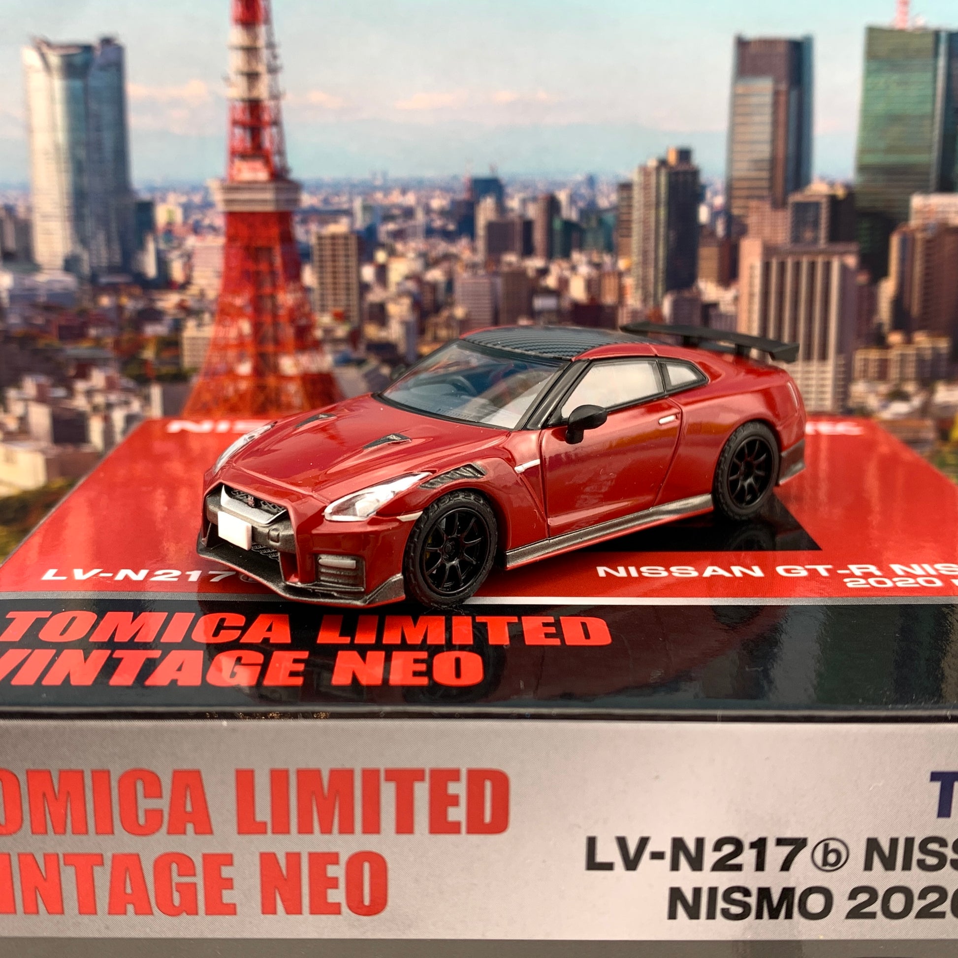Tomytec Tomica Limited Vintage Neo 1/64 Nissan GTR NISMO 2020 Red LV-N217b