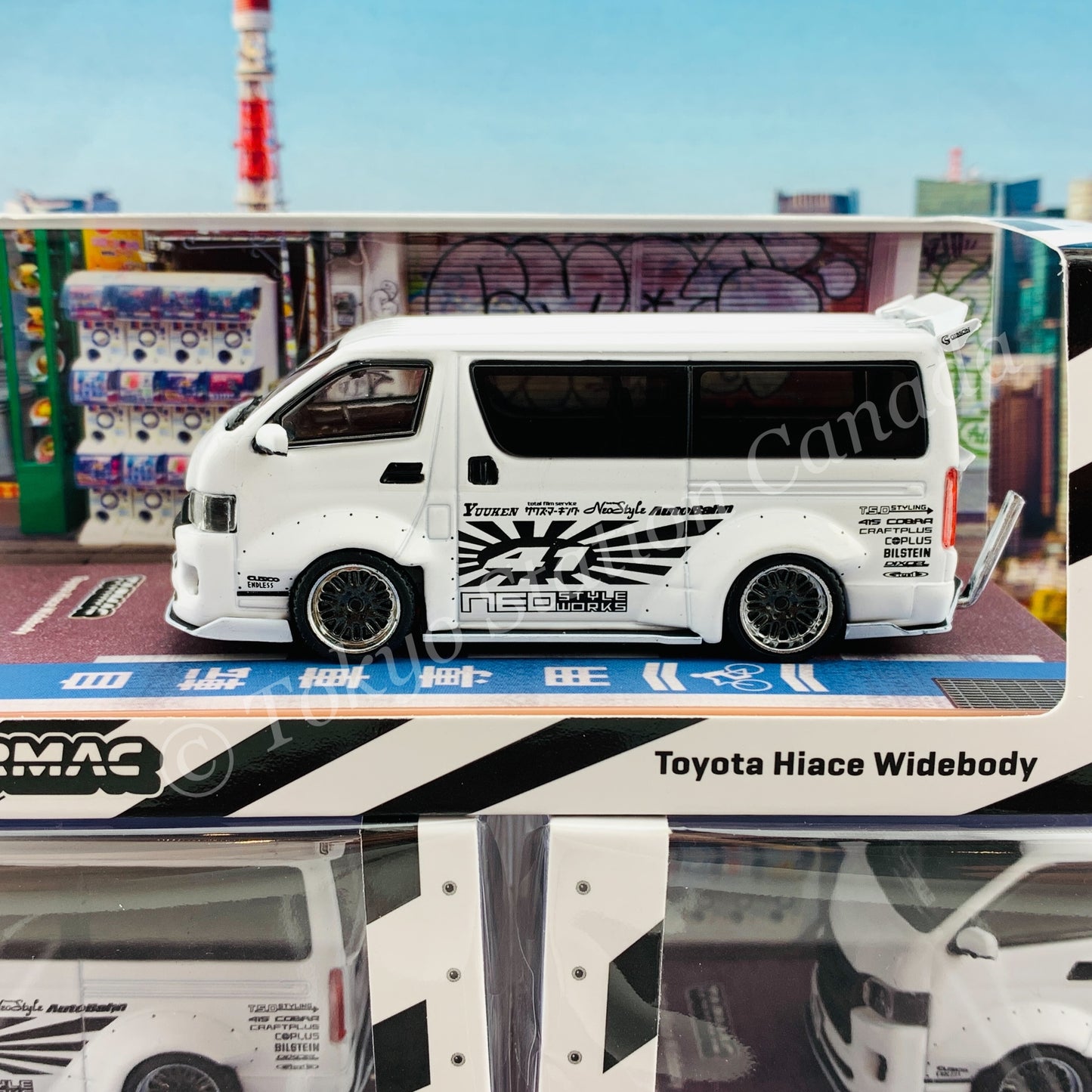 Tarmac Works HOBBY64 1/64 Toyota Hiace Widebody White T64-038-WH