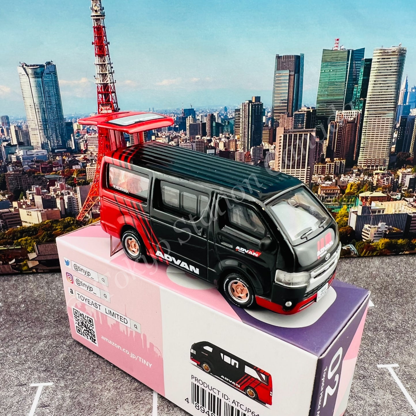 TINY 微影 JP2 Toyota Hiace ADVAN Japan ATCJP64002