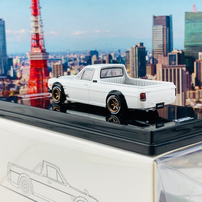 INNO64 1/64 NISSAN SUNNY "HAKOTORA" Pickup Truck White IN64-HKT-WHI