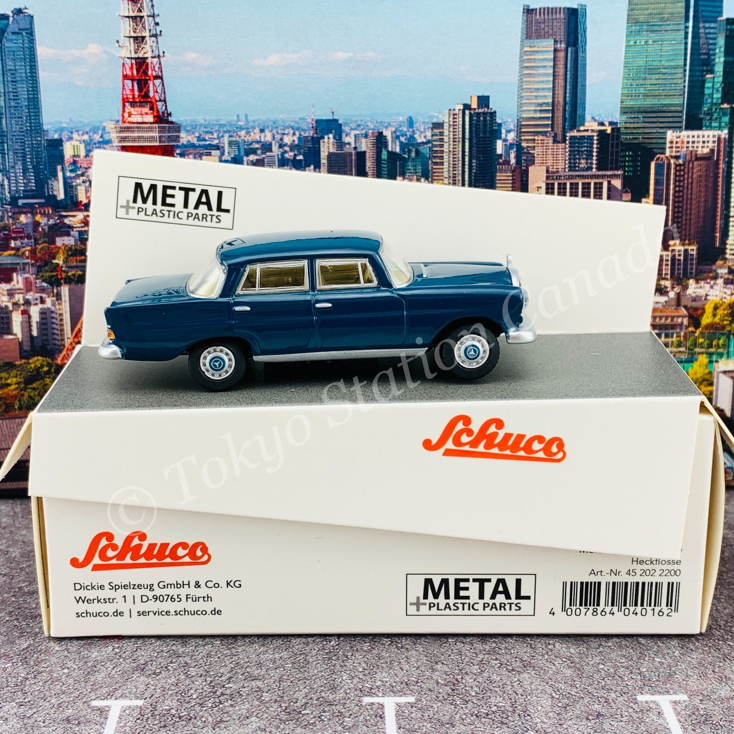 Schuco1/64 Mercedes Benz 200 D Dark Green 452022200