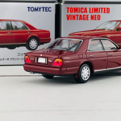 Tomica Limited Vintage 1/64 Nissan Gloria Gran Turismo Ultima (1991) LV-N183b