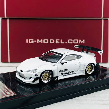Ignition Model 1/64 Pandem Toyota 86 V3 White 1402