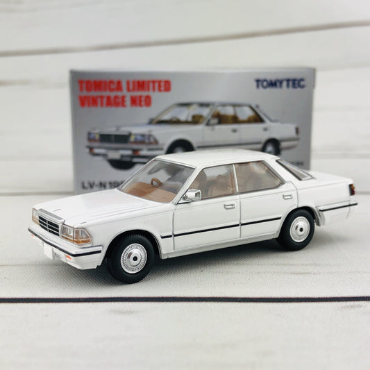 Tomica Limited Vintage 1/64 Nissan Gloria HT V20 Grandage White (1986) LV-N198a