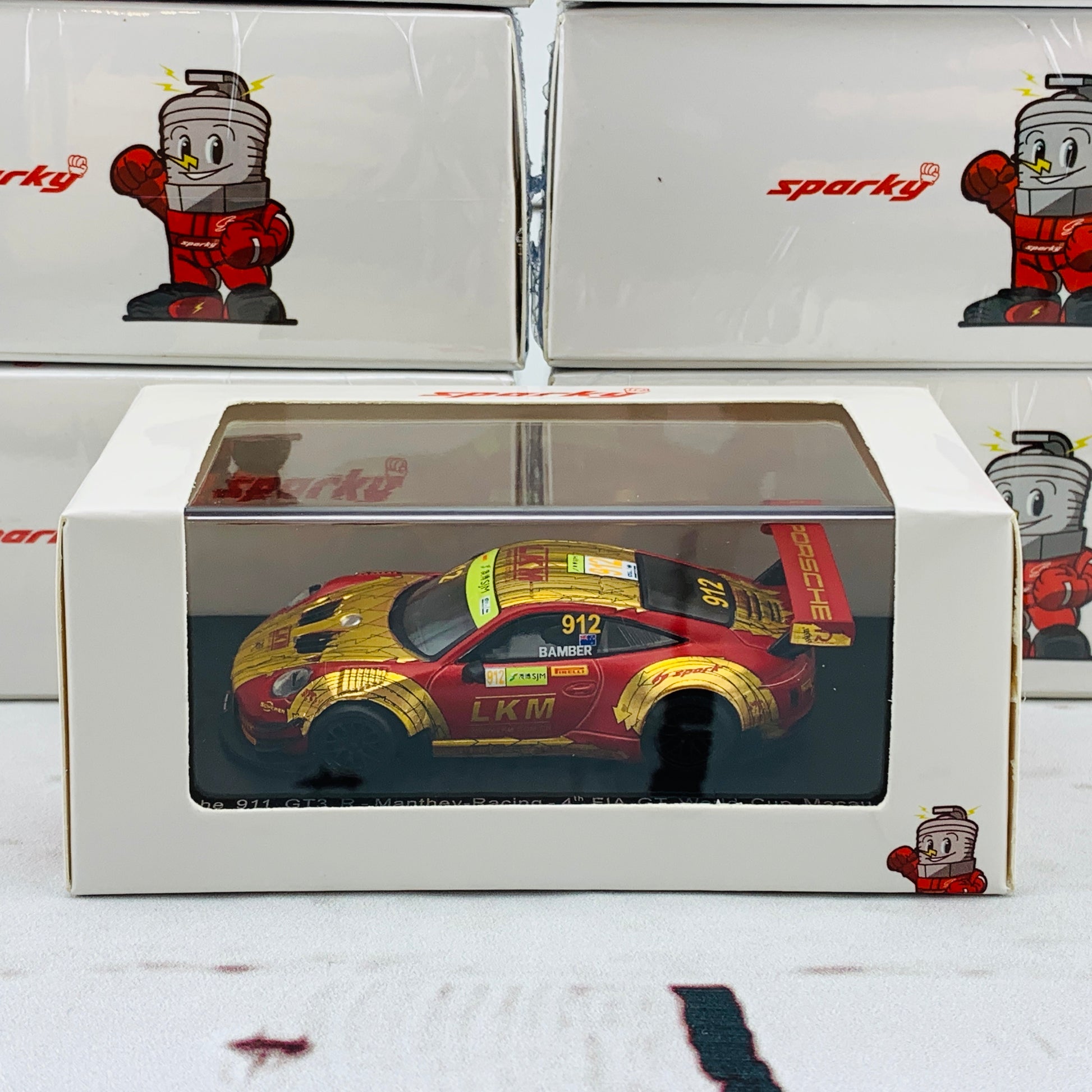 Sparky 1/64 PORSCHE 911 GT3 R NO.912 MANTHEY-RACING FIA GT WORLD CUP MACAU 2018 EARL BAMBER Y126