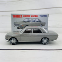 Tomica Limited Vintage 1/64 Toyopet Crown (1969) LV-181b