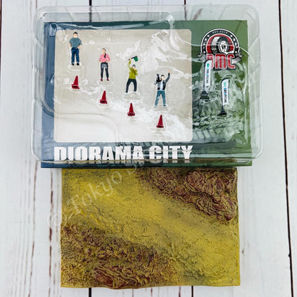 BM CREATIONS JUNIOR 1/64 Diorama City - 001 Country Side Mud version 64BDOR001