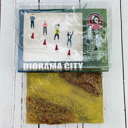 BM CREATIONS JUNIOR 1/64 Diorama City - 001 Country Side Mud version 64BDOR001