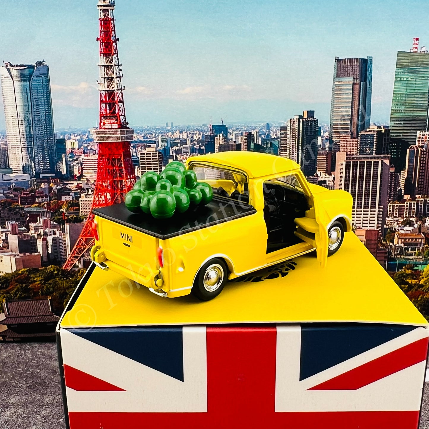 TINY 微影 1/50 Morris Mini Pickup (Yellow) ATC65459