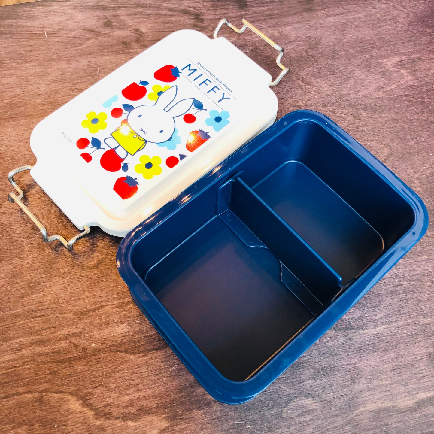 miffy Lunch Box with Locking Clip 450ml MF506-1600