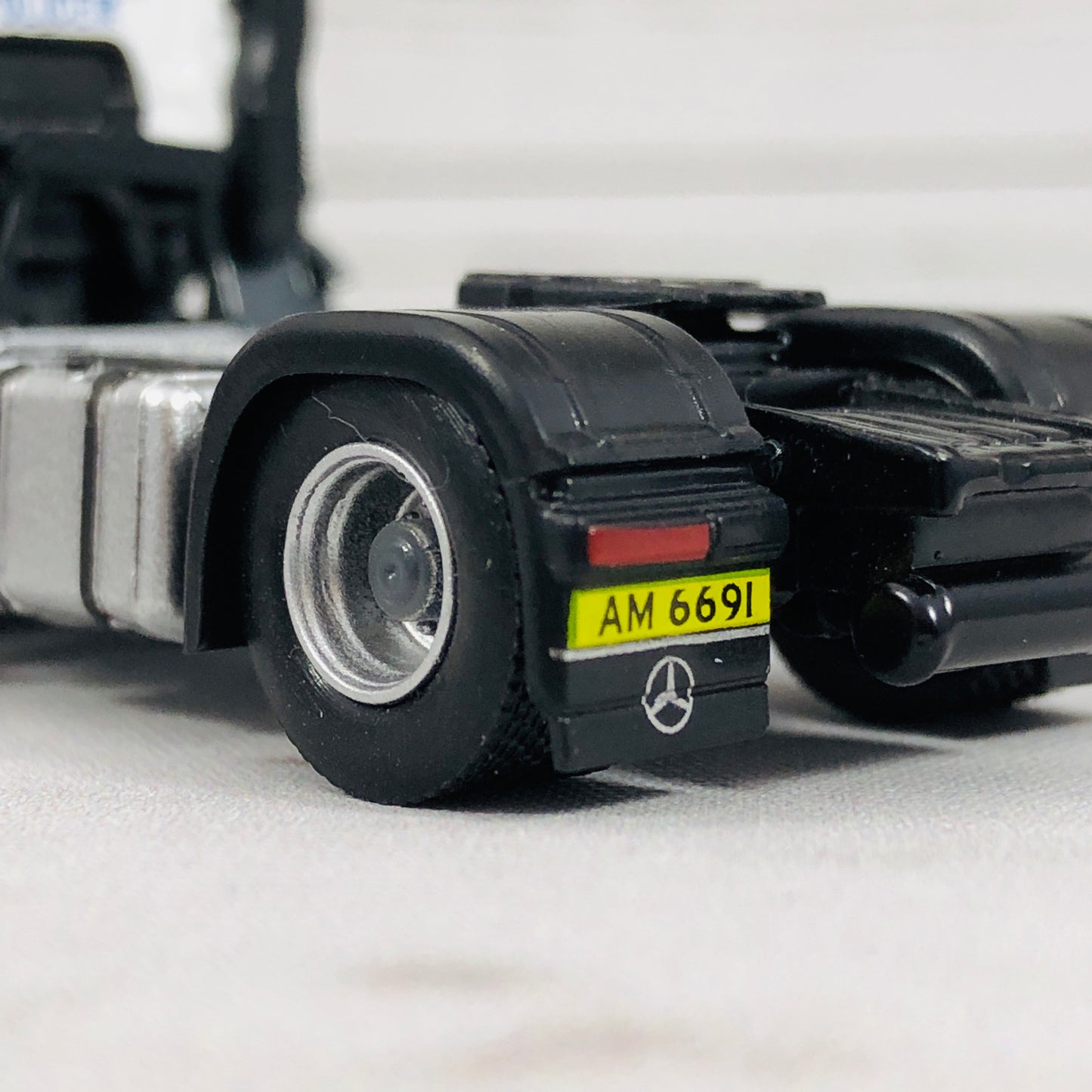 Tiny City 157 Mercedes-Benz Antos Police Tractor (PD&TT) 平治 Antos 警察拖頭 (AM6691)