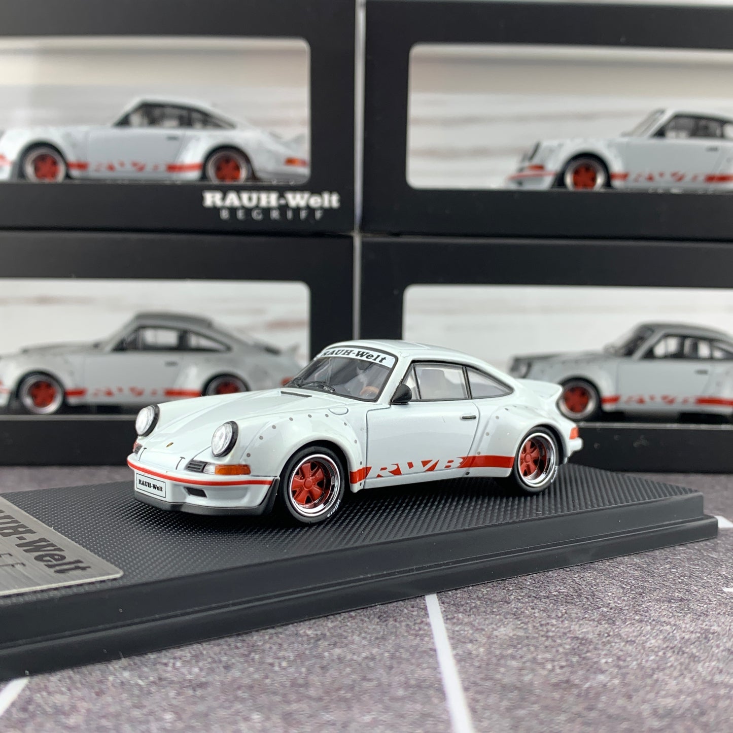 MODEL COLLECT 1/60 For Porsche RWB 930 Ducktail Wing Pearl White MC640002C
