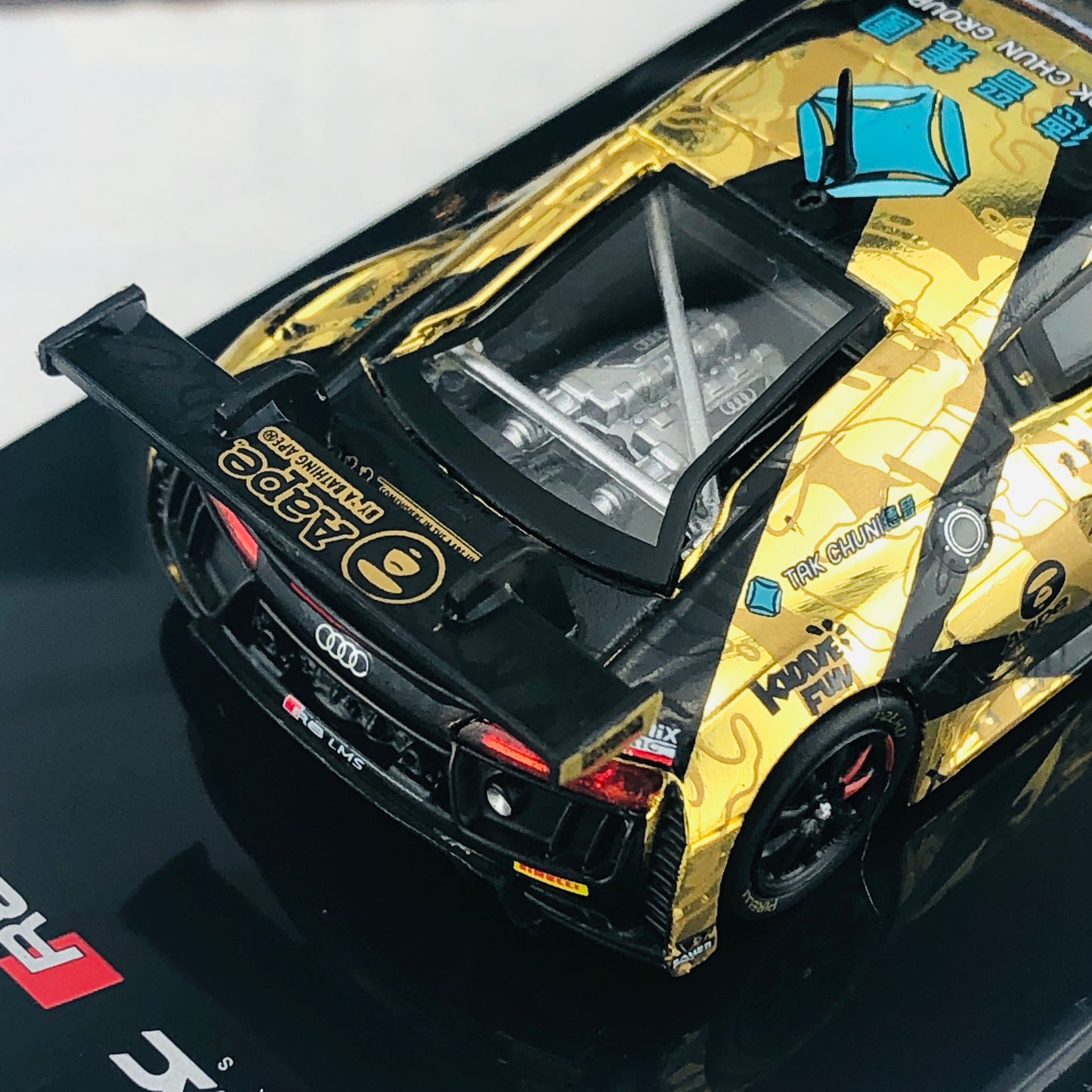 Tarmac Works 1/64 Audi R8 LMS China GT Championship 2017 AAPE / Tak Chun Group - M. Lee / A Au T64-007-CGT17A