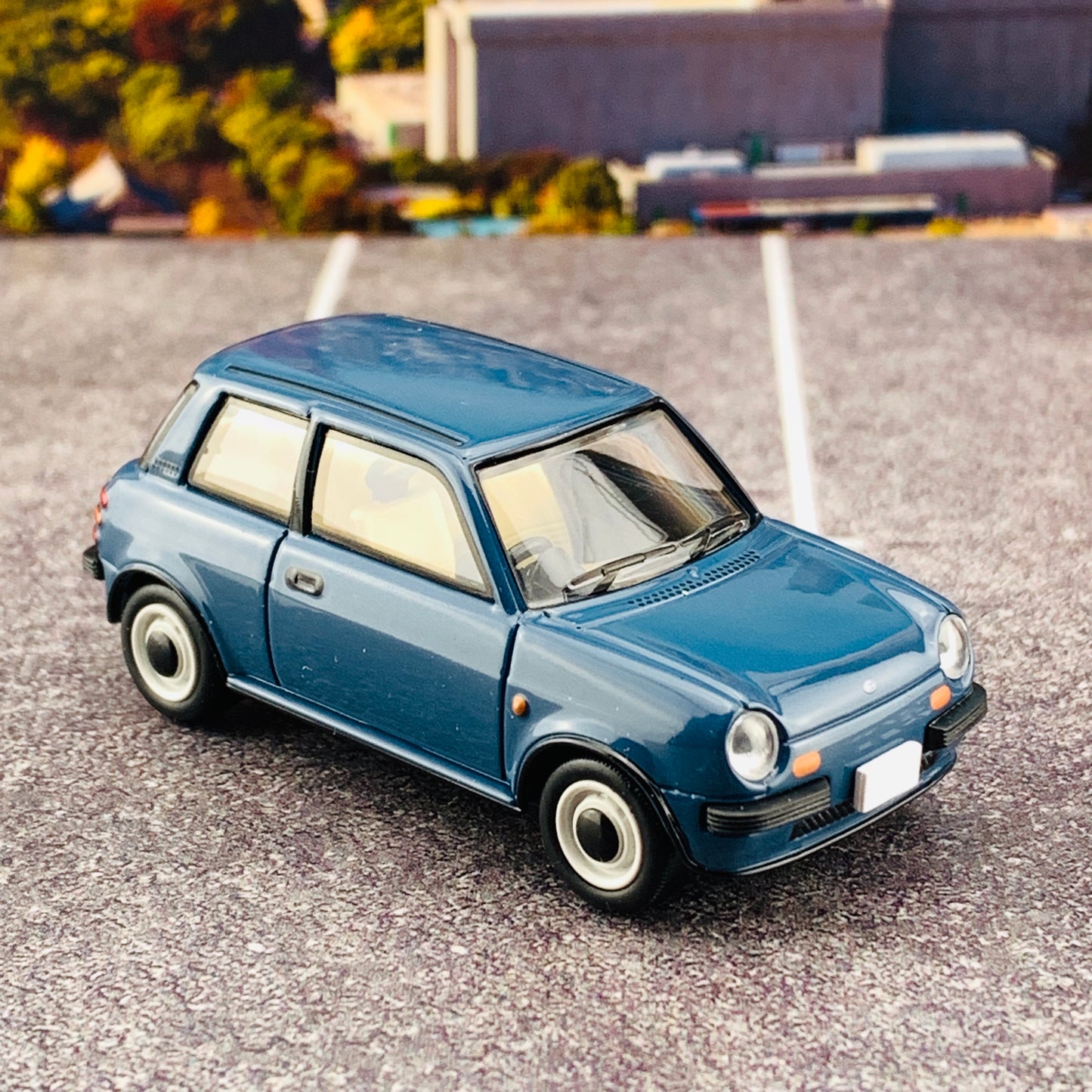 Tomica Limited Vintage Neo 1/64 Nissan Be-1 LV-N39c