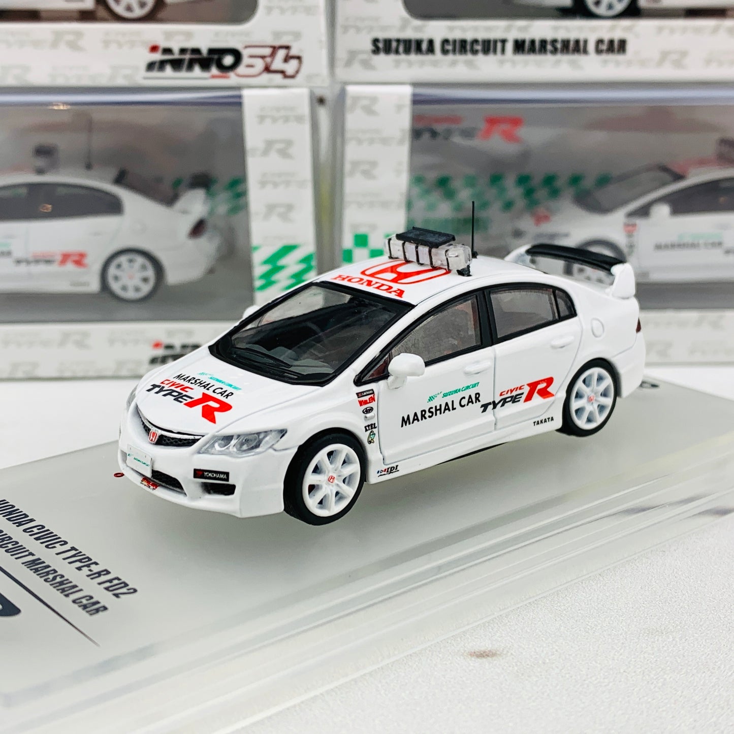 INNO64 1/64 Honda Civic FD2 Type-R Suzuka Circuit Marshal Car IN64-FD2-SMC